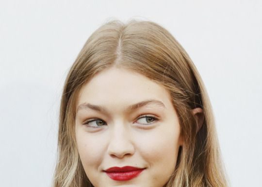Trendy Hair Style : Gigi Hadid Daily…