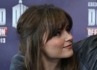 Trendy Hair Style : Jenna Coleman half up do…