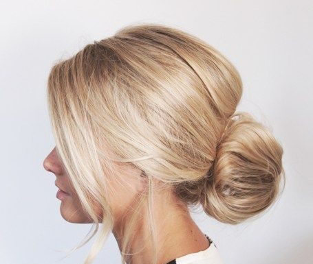 Trendy Hair Style : KASSINKA – Messy Bun Hair Tutorial // Model > Janna Yaromich…