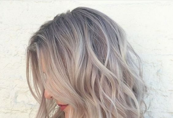 Trendy Hair Style : Le sand hair, la coloration tendance de ce début d’année