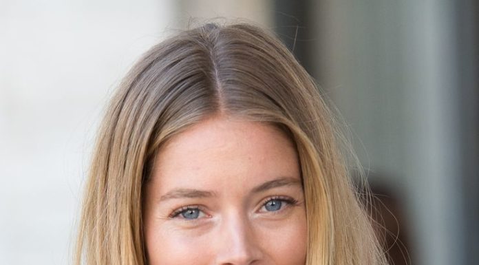 Trendy Hair Style : Remarquez bien la démarche de Jean Pagé qui se dirige vers Evelyne. Ce regard,…