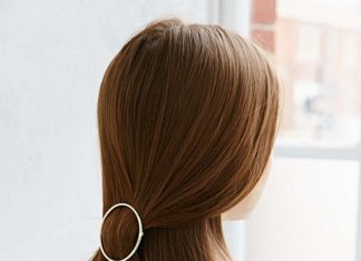 Trendy Hair Style : Update Your Signature Style This Fall With a Barrette – It’s That Simple