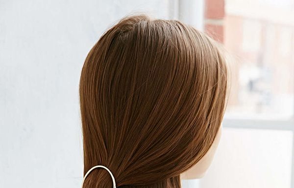 Trendy Hair Style : Update Your Signature Style This Fall With a Barrette – It’s That Simple