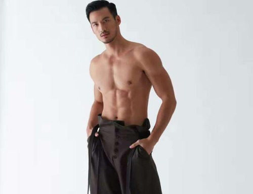 Fashion Editorial : theterrorizers:
Taiwanese model Hung Yee Chan (洪翊展) on…