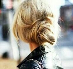 Trendy Hair Style : messy bun ♥…
