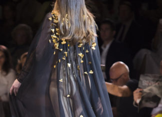 Fashion : Stéphane Rolland
Couture FW17
Posted by x