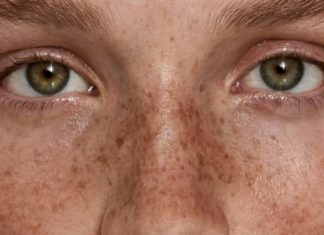 Fashion Editorial : Rebecca Longendyke by Andreas Ortner for Vogue.IT August…