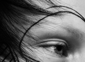 Fashion Editorial : “Line Work”
Indre Aleksiuk and Farah Holt by Kim…