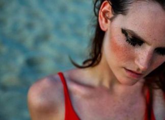 Fashion Editorial : “Fire Burning”
Hirschy Grace by Sam Hendel for Russh…