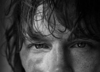 Fashion Editorial : “Fire Burning”
Hirschy Grace by Sam Hendel for Russh…