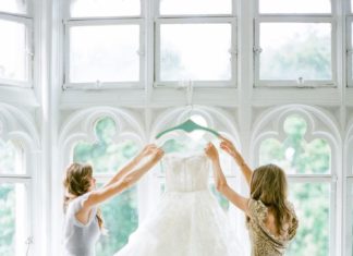 Beautiful Brand Wedding Dresses : Beautiful Oscar de la Renta wedding dress: Photography: KT Merry – www.ktmerry.c…