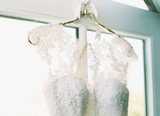 Beautiful Brand Wedding Dresses : Lace Pronovias wedding dress: Photography: Mallory Dawn – mallorydawn.com/…
