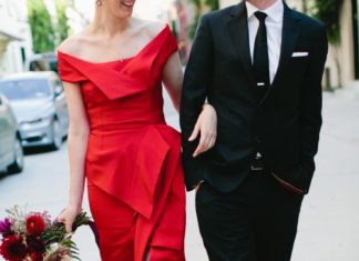 Beautiful Brand Wedding Dresses : Red hot Oscar de la Renta wedding dress: Photography: Sasithon – www.sasithonpho…