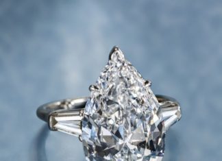 Diamond Rings : A.lain R. T.ruong