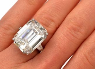 Diamond Rings : Exceptional Emerald-Cut Diamond Platinum Engagement Ring | From a unique collect…