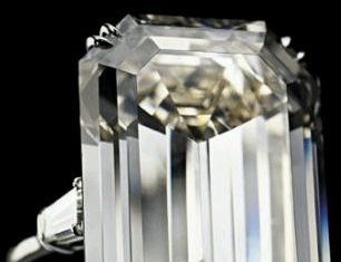Diamond Rings : Jackie's 40.42 carat diamond from Aristole Onassis….