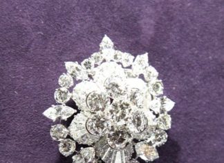 Diamond Rings : Liz Taylor collection at Christie's…