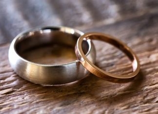 Engagement Rings & Wedding Rings : love the bride's wedding band!…