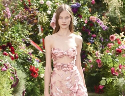 Fashion : californiamadnesss:
Rodarte rtw SS18