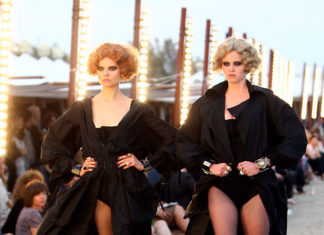 Fashion : CHANEL cruise 2010