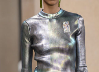 Fashion : Christopher Kane FW17
Posted by x