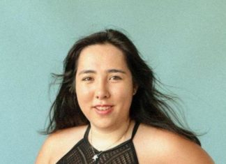 Fashion Editorial : Behind the ScarsPh. Sophie MayanneDazed Digital