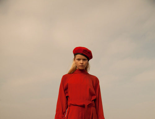 Fashion Editorial : davidgomezmaestre:Linde in red