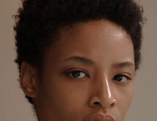 Fashion Editorial : driflloon:
janaye furman