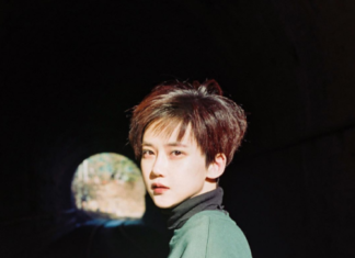 Fashion Editorial : kant:https://www.instagram.com/p/BPCUaxfhde1/