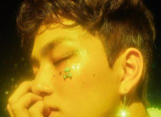 Fashion Editorial : shimmergloss:
https://instagram.com/p/BO4pz-dgPA9