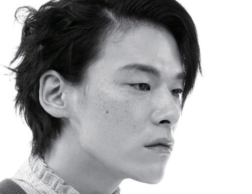 Fashion Editorial : stylekorea:
Kim Won Jung for Esquire Korea February 2017….