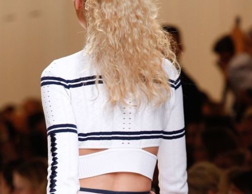 Fashion : Fendi Spring 2017 Ready-to-Wear