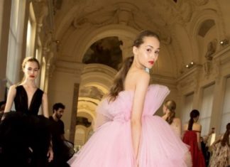 Fashion : Giambattista Valli FW17 Couture.