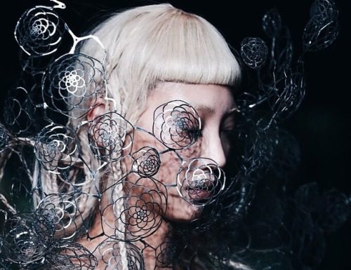 Fashion : Iris Van Herpen Couture Fall 2018 posted by fatalscroll