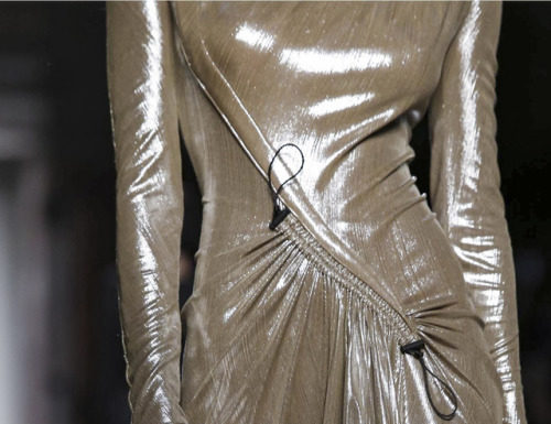 Fashion : Julien Fournié
Couture FW17
Posted by x