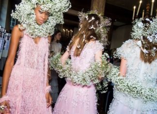 Fashion : lesliaisonsdemarieantoinette:Backstage Rodarte ss 2018 Paris…