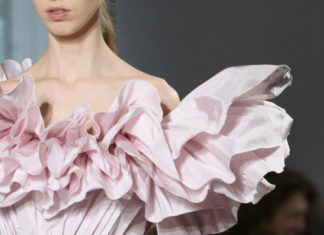 Fashion : notordinaryfashion:
Giambattista Valli Haute Couture F/W…