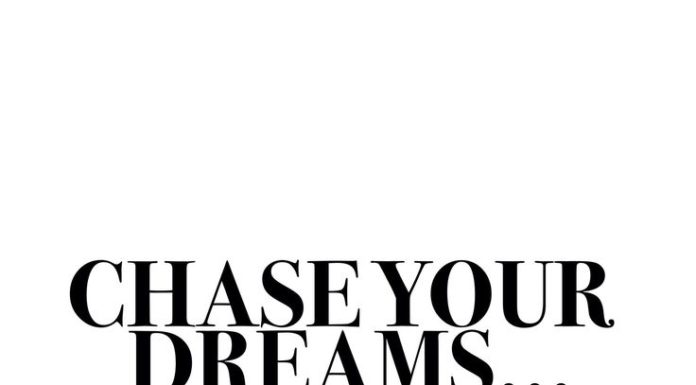 Fashion Quotes : Inspirational fashion quotes to get you through your Monday! Chase your dreams…..