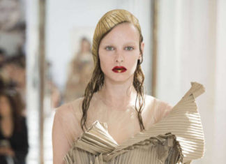 Fashion : the golden hair by Eugene Souleiman at Maison Margiela Artisanal…