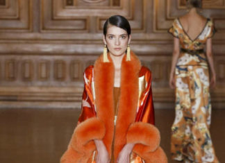 Fashion : Yumi Katsura Couture FW17
Posted by x
