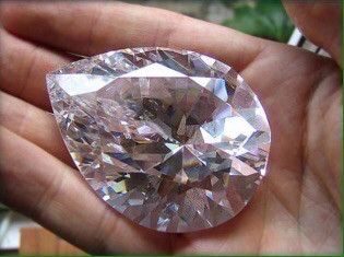 Loose Diamond : 228 carat FANCYS Type | A Pear Shaped Almost Colorless Diamond