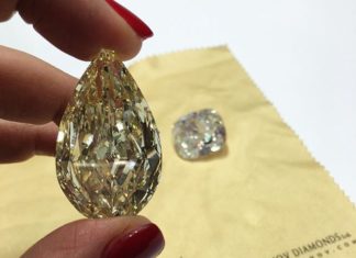 Loose Diamond : Paula Roumanous on Instagram: “70 carat yellow diamond. This natural wonder was beautiful to touch #diamonds #diamondlife #Baselworld2016 #luxury #diamonds #jewellery…”