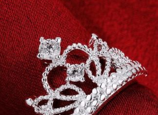 Loose Diamond : Princess Crown Ring