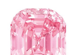 Loose Diamond : Rock Solid Laurence Graff broke the record for a single diamond purchase in 2010…