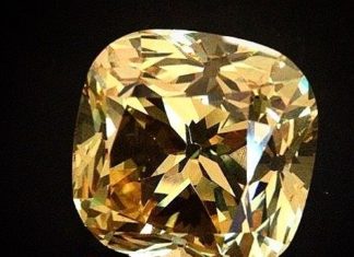 Loose Diamond : The Red Cross Diamond 205.07 carats. Found in 1901 and cut from an original crys…