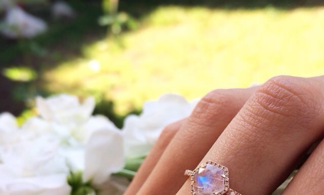 Luxury Jewelry 2017/2018 : 14kt gold and diamond moonstone hex ring