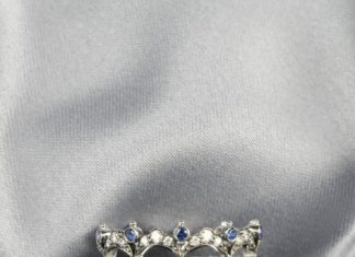 Luxury Jewelry 2017/2018 : 18kt White Gold, Sapphire, and Diamond Band, Fred Leighton, channel-set with eme…