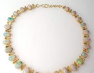 Luxury Jewelry 2017/2018 : 1920’s Antique Crystal Opal Necklace Solid 18K Yellow Gold