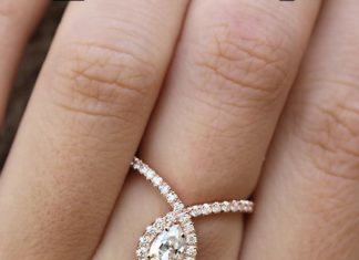 Luxury Jewelry 2017/2018 : 7 Out-of-the-Box Engagement Rings Hip And Trendy Brides Will Love