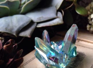 Luxury Jewelry 2017/2018 : Apple Aura Crystal Quartz Cluster